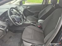 Używany Ford Focus 2018 Granatowy Kombi