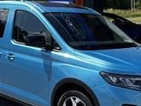Używany Ford Tourneo Active 122 KM (89 kW) 2024 Niebieski Kombi