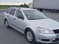 Używany Skoda Octavia 105 KM (77 kW) 2010 Srebrny Kombi