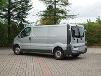 Używany Renault Trafic 100 KM (73 kW) 2002 Srebrny Minivan