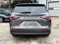 używany Toyota Sienna XE