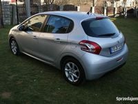 Używany Peugeot 208 2014 Srebrny Hatchback