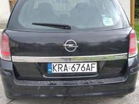używany Opel Astra 1.7cdti 2006 Kombi Czarna Perła