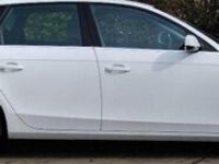 Używany Audi A4 140 KM (102 kW) 2012 Biały Sedan/Limuzyna