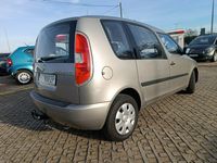 używany Skoda Roomster 1.4dm 85KM 2009r. 181 200km