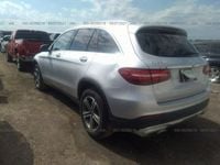 Używany Mercedes GLC300 241 KM (177 kW) 2019 Srebrny SUV
