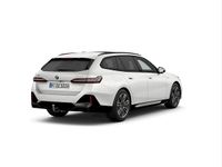Używany BMW 520 Comfort Edition 197 KM (144 kW) 2024 Mineral white metallic metalizowany Kombi
