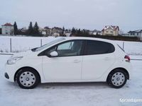 Używany Peugeot 208 2017 Biały Hatchback