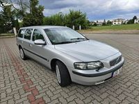 używany Volvo V70 2.3dm 250KM 2002r. 302 500km