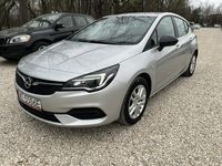 Używany Opel Astra 130 KM (95 kW) 2021 Srebrny (metalik) Sedan/Limuzyna