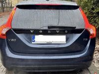 Używany Volvo V60 Momentum 2012 Granatowy Kombi