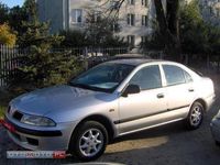 Używany Mitsubishi Carisma 90 KM (66 kW) 2000 Srebrny (metalik) Hatchback
