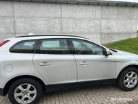 używany Volvo XC60 Biała Perła