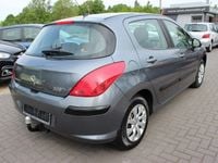 używany Peugeot 308 1.6dm 120KM 2009r. 154 000km