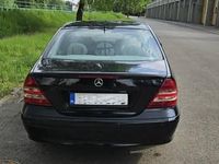 Używany Mercedes C200 2005 Czarny Sedan/Limuzyna