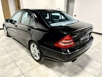 Używany Mercedes C32 AMG AMG 354 KM (260 kW) 2001 Czarny (metalik) Sedan/Limuzyna