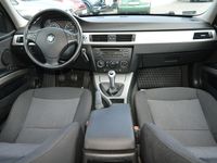 używany BMW 318 2.0i Klimatyzacja-sprawna Opłaty ważne do 17.06.2026 E90 (2005-201…
