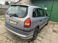 używany Opel Zafira 1.8 7 osobowa