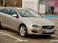 używany Volvo V60 T3 Momentum