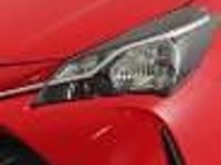 Używany Toyota Yaris 69 KM (50 kW) 2017 Czerwony Hatchback