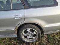 Używany Mitsubishi Galant 1999 Srebrny Kombi