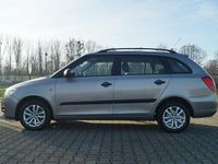 Używany Skoda Fabia 70 KM (51 kW) 2009 Brązowobeżowy Kombi