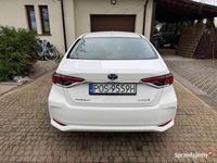 Używany Toyota Corolla 122 KM (89 kW) 2019 Biały Sedan/Limuzyna