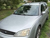 Używany Ford Mondeo Ghia 2002 Srebrny Kombi