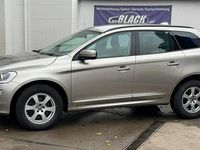 Używany Volvo XC60 180 KM (132 kW) 2015 Złoty SUV