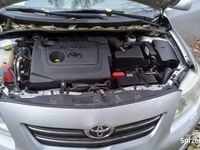 Używany Toyota Corolla Luna 2009 Srebrny Sedan/Limuzyna