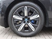 używany BMW iX xDrive40