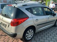 używany Peugeot 207 1.4dm 95KM 2007r. 170 000km