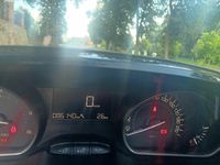 Używany Peugeot 208 2017 Czarny Hatchback