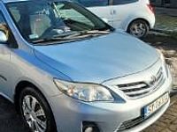 Używany Toyota Corolla Premium 132 KM (97 kW) 2011 Srebrny Sedan/Limuzyna