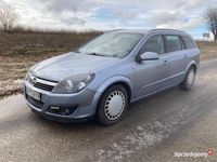 używany Opel Astra garażowany