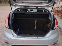 Używany Ford Fiesta SYNC Edition 2014 Srebrny Hatchback