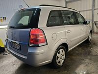 Używany Opel Zafira 140 KM (102 kW) 2006 Srebrny (metalik) Minivan