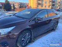 Używany Toyota Avensis 2016 Brązowy Kombi