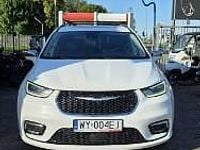 Używany Chrysler Pacifica Limited 291 KM (214 kW) 2022 Biały (metalik, perła) SUV