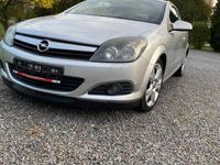 używany Opel Astra GTC Astra Hbenzyna srebrny stan bdb