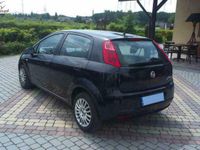 używany Fiat Grande Punto 1.3dm 75KM 2010r. 105 431km