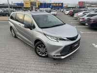 Używany Toyota Sienna 266 KM (195 kW) 2021 Srebrny (metalik) Minivan