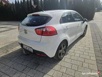 Używany Kia Rio 85 KM (62 kW) 2014 Biały Hatchback