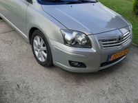 używany Toyota Avensis 1.8 2007rok kombi 10 lat wlasciciel