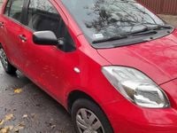 Używany Toyota Yaris 2010 Czerwony Hatchback