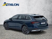 Używany Skoda Octavia 190 KM (139 kW) 2022 Niebieski (metalik) Kombi