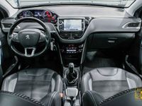 używany Peugeot 2008 1.2dm 110KM 2016r. 92 000km