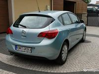 Używany Opel Astra 140 KM (102 kW) 2010 Niebieski Hatchback