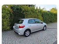 używany Toyota Auris hybrid 1.8 2010 r