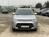 Używany Mitsubishi Outlander P-HEV 2015 Srebrny SUV